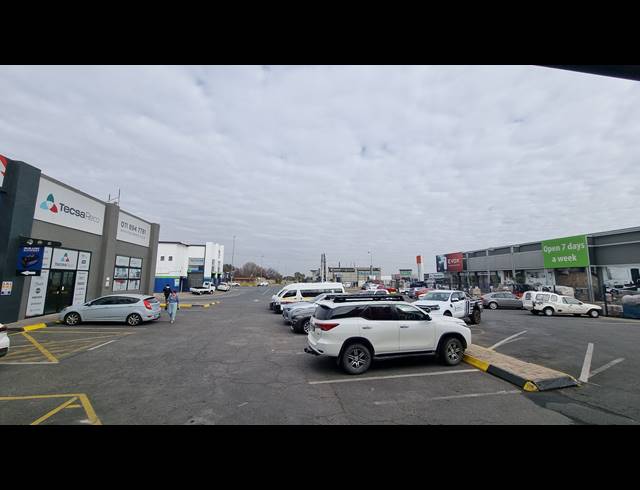 1,091M² RETAIL TO LET IN BARDENE